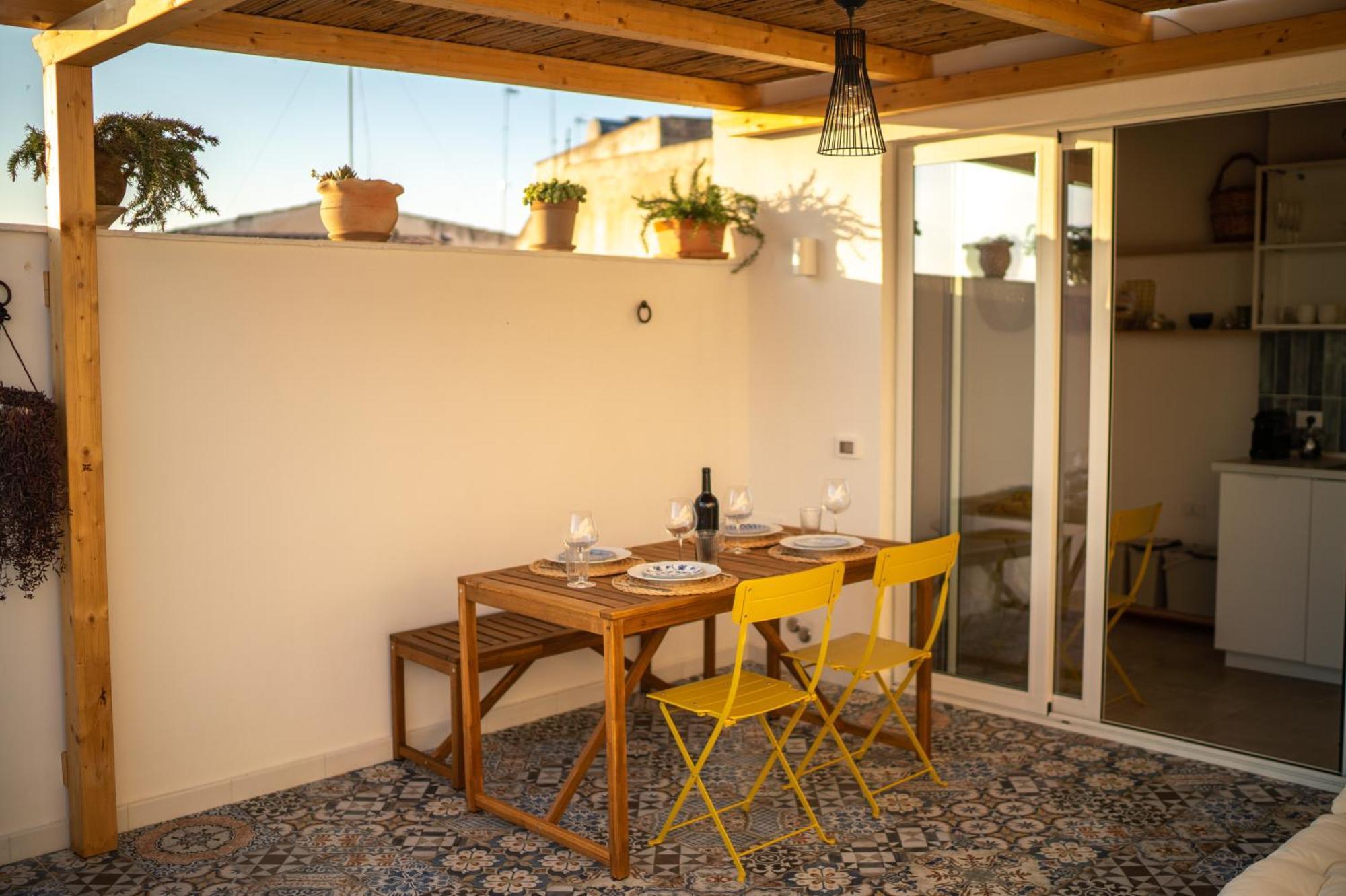 Vico Larzio 6 "Terrazza Sul Vico" Apartment Noto Exterior photo